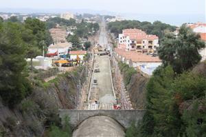 Adif instal·larà més de catorze quilòmetres de proteccions acústiques entre Tarragona i Calafell. ACN