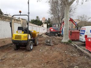 ADIF inverteix 70.000 euros en la millora de la vorera de l'estació de Vilanova i la Geltrú. Ajuntament de Vilanova