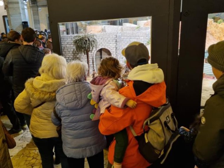 Encesa de les llums de Nadal a Vilanova i la Geltrú i inauguració del pessebre de la plaça de la Vila
