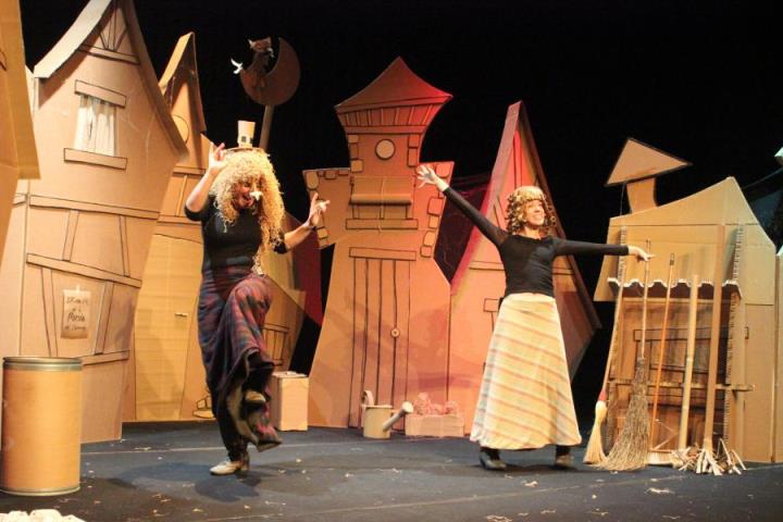 La Xarxa. Carreró de les bruixes. POCA COSA TEATRE