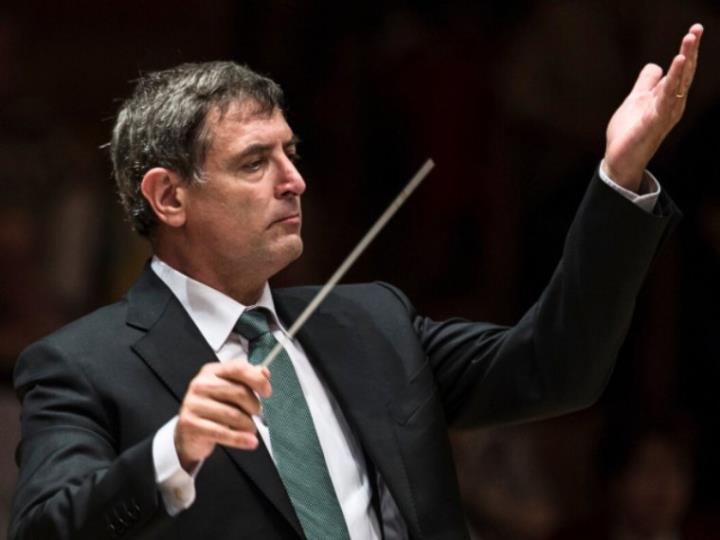Salvador Brotons amb la Camerata. Direcció: Salvador Brotons