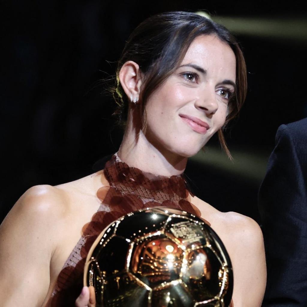 Aitana Bonmatí fa història amb la seva tercera Pilota d’Or consecutiva. UEFA