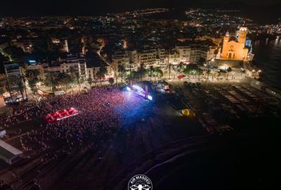 Buhos, Lendakaris Muertos i Maruja Limón encapçalen la 12a edició de les Barraques de Sitges. Les Barraques