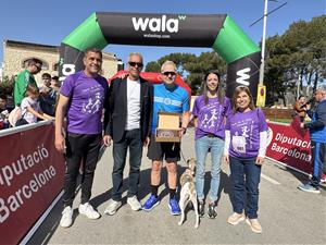 Canyelles es torna a vestir de solidaritat en la 2a Cursa de la Dona
