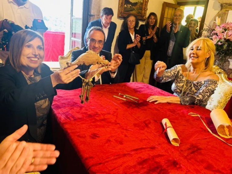 Canyelles rep la donació del seu castell en un acte històric de retorn del patrimoni del poble. Ajuntament de Canyelles