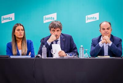 Carles Puigdemont, Míriam Nogueras i Jordi Turull, durant l'executiva de Junts aquest dilluns a Perpinyà . ACN