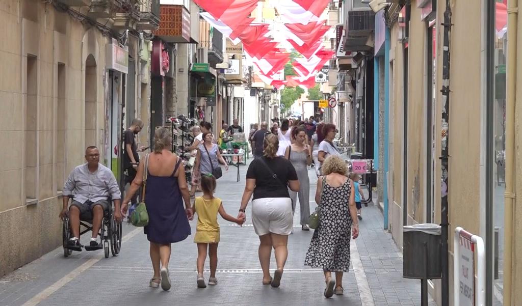 Carrers, botigues, vendrell. Eix