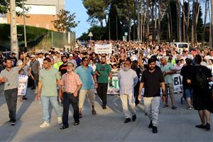Centenars de persones es manifesten a Piera per rebutjar l'atac a la mesquita i condemnar la islamofòbia