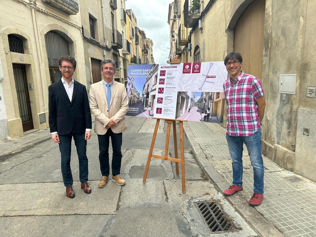 Comencen les obres de reurbanització del carrer Santa Magdalena, un nou pas cap a una Vilafranca més accessible i verda. Ajuntament de Vilafranca