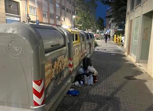 Contenidors bruts als carrers de Vilafranca