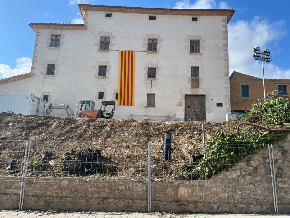 Cubelles inicia les obres de remodelació de la plaça del Castell. Ajuntament de Cubelles