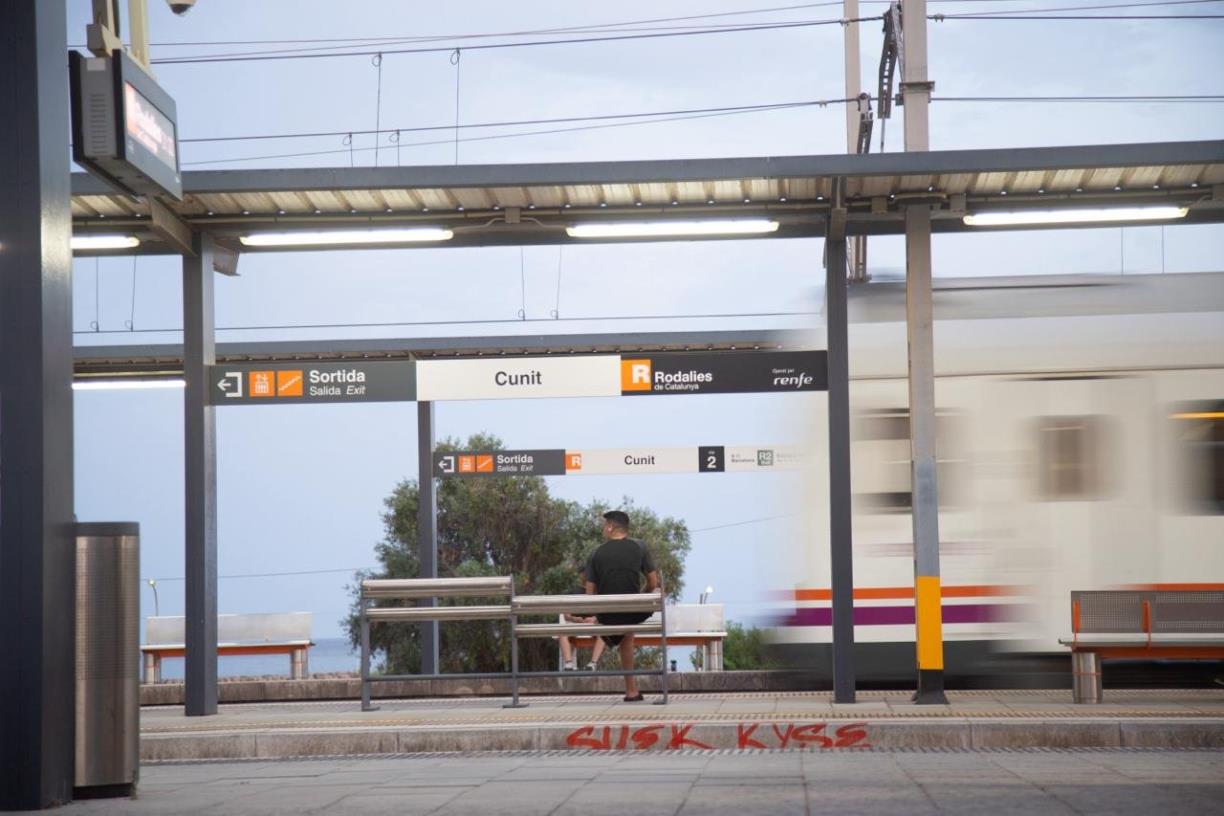 Cunit denuncia la reprogramació del servei de Rodalies i exigeix millores immediates. Ajuntament de Cunit