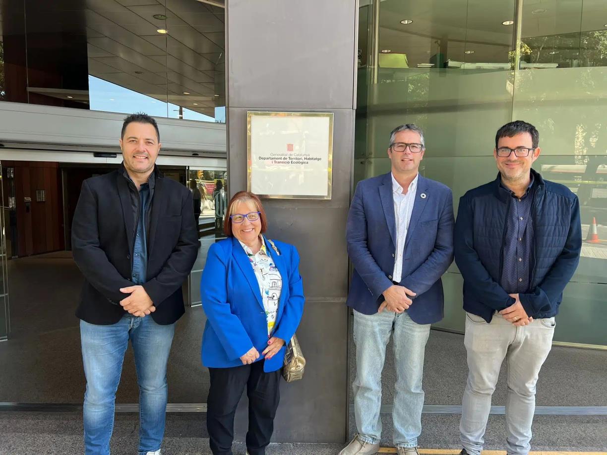 Cunit i Calafell reivindiquen millores en el transport públic davant la Generalitat. Ajuntament de Cunit