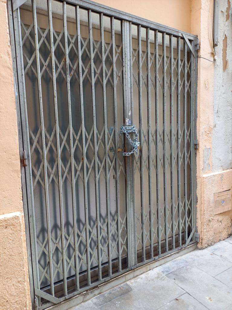 Desallotjada i clausurada la casa ocupada del carrer Santa Maria de Vilafranca després dels incidents de Sant Jordi. Ajuntament de Vilafranca