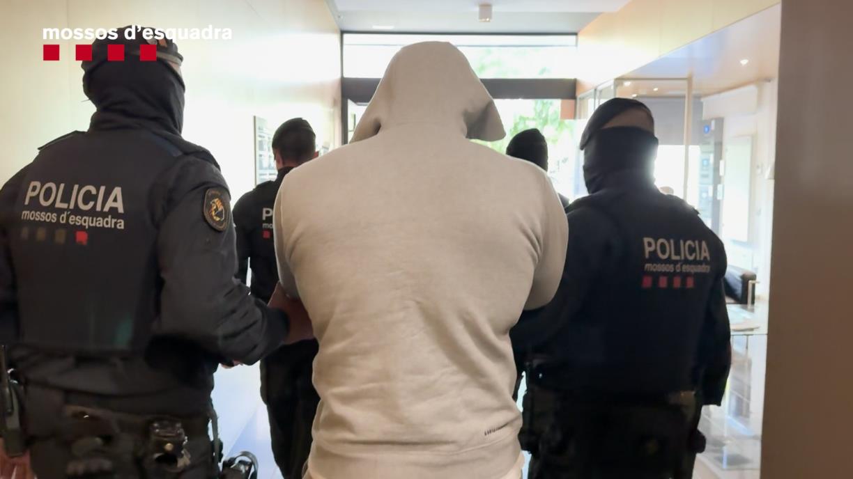 Desarticulada una xarxa internacional de tràfic de medicaments il·legals liderada per un metge endocrinòleg. Mossos d'Esquadra