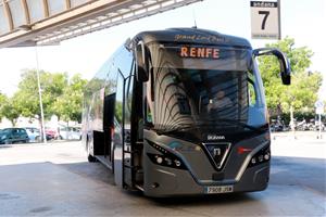 Desinformació, busos buits i resignació el primer dia de tall parcial a l'R4 entre Vilafranca i Martorell