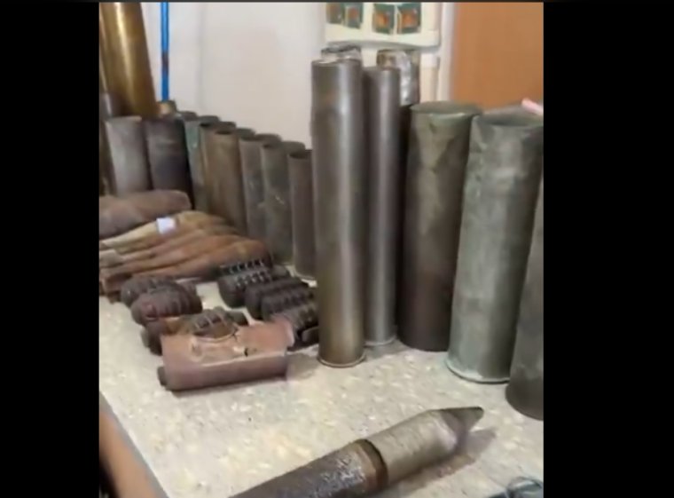 Desmantellen un arsenal d’armes de la Guerra Civil a Miami Platja arran d’una transacció de drogues a Vilafranca del Penedès. EIX