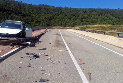 Detingut un conductor begut a l'Anoia després d'accidentar-se i quedar adormit al carril bici. ACN