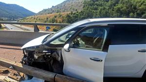 Detingut un conductor begut a l'Anoia després d'accidentar-se i quedar adormit al carril bici