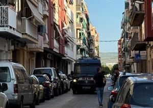 Detingut un home de 24 anys per la seva presumpta relació amb el cadàver aparegut dins d’una maleta a Vilanova i la Geltrú