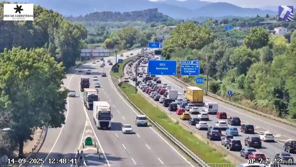 Dos accidents a l'AP-7, a Castellví de la Marca i a l'Ampolla, compliquen la tornada del pont de la Diada. ACN