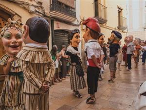 El Ball de Nans de Vilanova es renova i reapareixerà restaurat per la processó de Sant Pere. Ajuntament de Vilanova