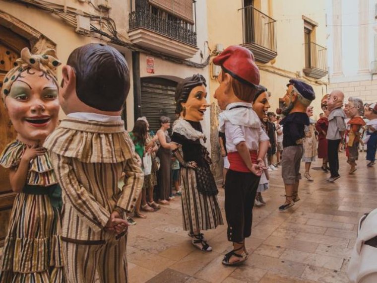El Ball de Nans de Vilanova es renova i reapareixerà restaurat per la processó de Sant Pere. Ajuntament de Vilanova