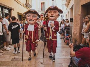 El Ball de Nans de Vilanova es renova i reapareixerà restaurat per la processó de Sant Pere