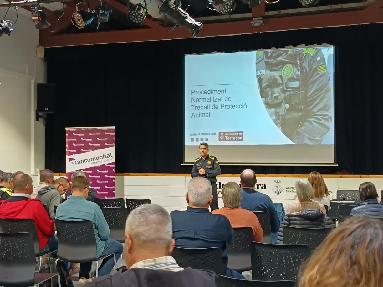 El CAAD Penedès reuneix cossos de seguretat per reforçar la protecció dels animals. Mancomunitat