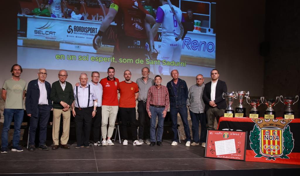 El club de l’Alt Penedès va presentar la nova versió del seu himne. Eva Pedrola