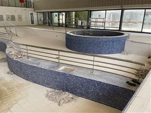 El Complex Aquàtic de Vilafranca preveu reobrir la zona seca a l’octubre i la piscina recreativa interior al novembre