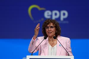 El congrés del Partit Popular Europeu nomena la sadurninenca Dolors Montserrat secretària general de la formació