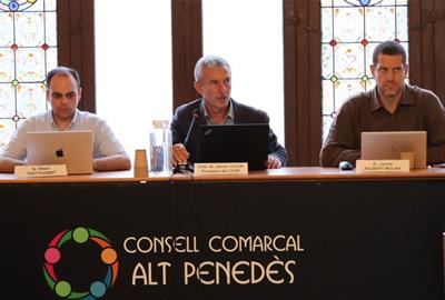 El Consell Comarcal de l’Alt Penedès impulsa un carril ciclable i agrícola al llarg de la C-15 amb un nou conveni . CC Alt Penedès