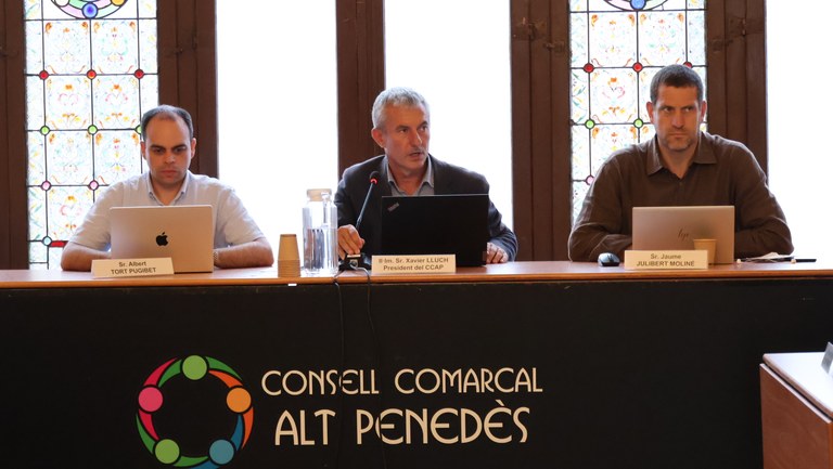 El Consell Comarcal de l’Alt Penedès impulsa un carril ciclable i agrícola al llarg de la C-15 amb un nou conveni . CC Alt Penedès