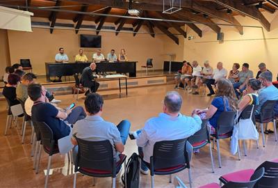 El Consell Comarcal del Baix Penedès aprova millores laborals, dona suport a Idiada 2 i a l’ampliació de la R8, i rep els terrenys per a la nova seu. 