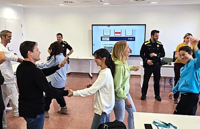 El Consorci sanitari reforça la seguretat dels equips d’atenció domiciliària amb formació pràctica i alertes policials. CSAPG