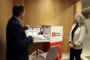 El Govern posa en marxa un servei de videoatenció ciutadana per fer tràmits a distància