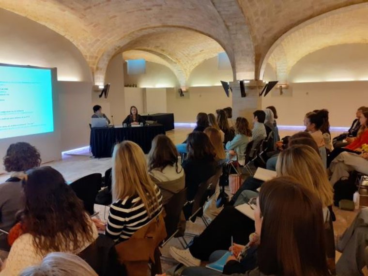 El Grup Matriu d'Infància en Risc de Vilanova visibilitza la importància del treball en xarxa per protegir la infància. Ajuntament de Vilanova