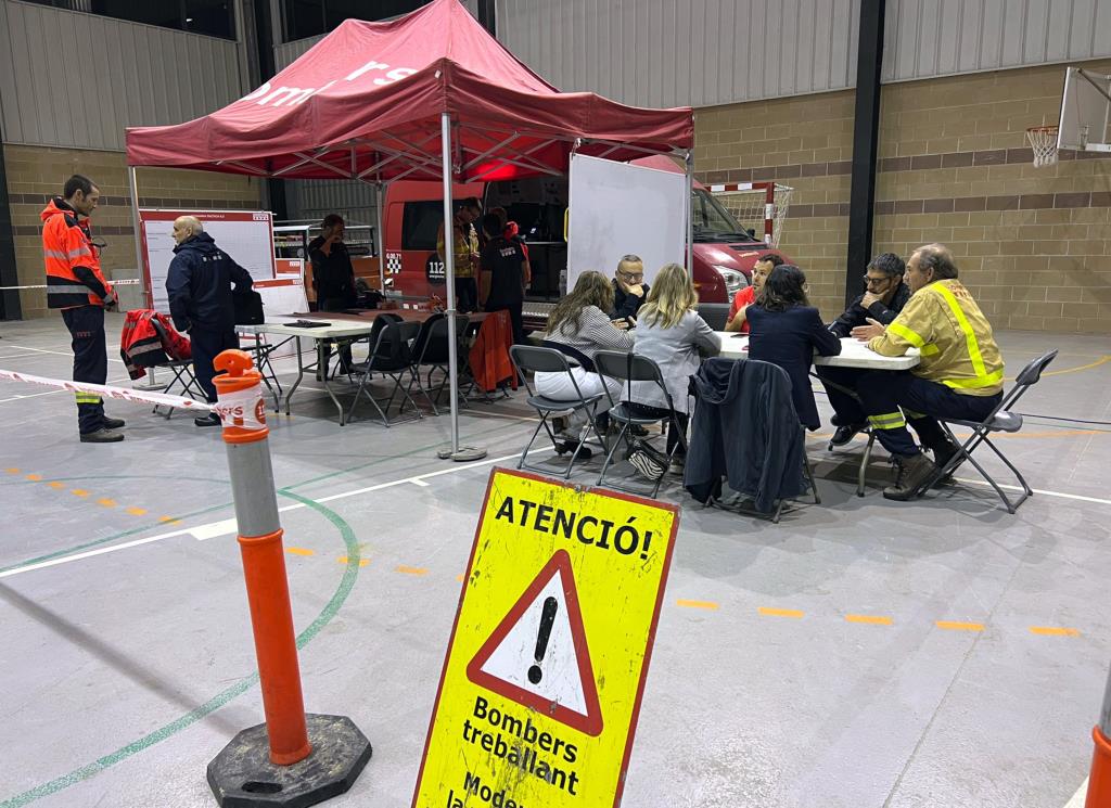 El mort a Riudebitlles era un menor d'entre 11 i 12 anys i se segueix buscant el que creuen que era el seu pare. ACN