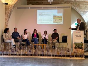 El Penedès presenta un projecte pioner que transcendeix l’atenció sanitària i social tradicional