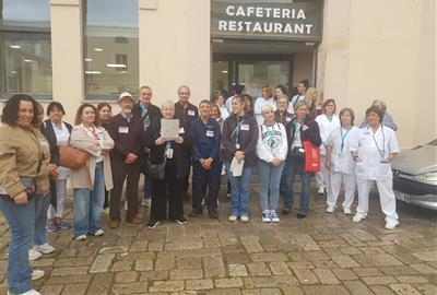 El personal i els usuaris de l’Hospital Sant Antoni Abat reclamen recuperar un servei digne de cafeteria. UGT