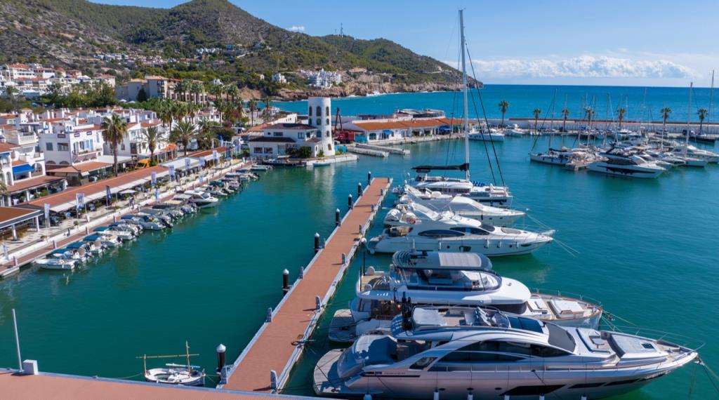 El Port de Sitges acull les XXI Jornades Tècniques de Ports de Catalunya coincidint amb el seu 50è aniversari. Port de Sitges