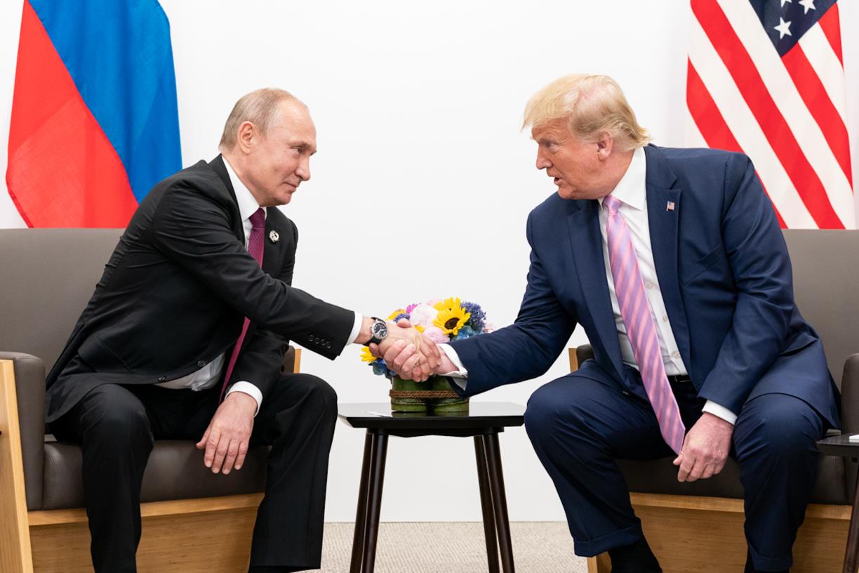 El president Donald J. Trump amb el president de la Federació de Rússia, Vladímir Putin. ACN