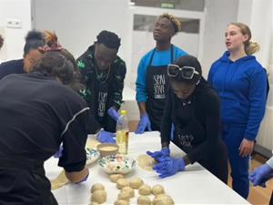 El programa Joves en situació de vulnerabilitat atén 122 persones durant el 2025. CC Garraf