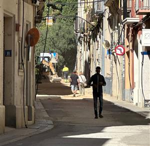 El retard en el pla de retirada de fibrociment obliga a aturar les obres del carrer Santa Magdalena de Vilafranca. Ajuntament de Vilafranca