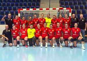 El sènior femení de l’Handbol Ribes . Eix