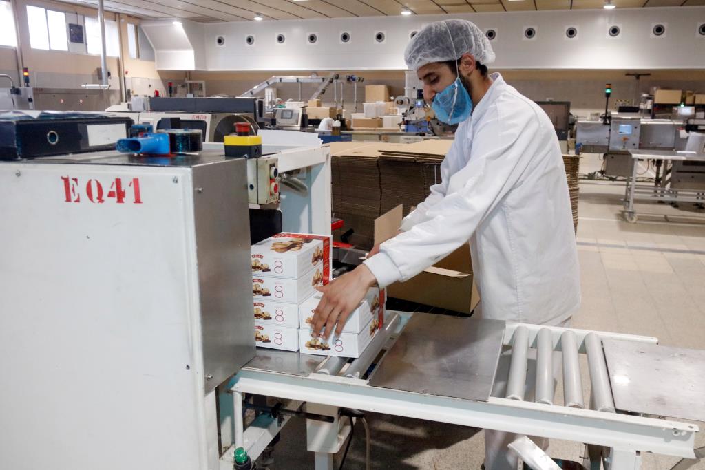 El sou del 10% dels treballadors amb més ingressos quadruplica el del 10% amb salaris més modestos. ACN