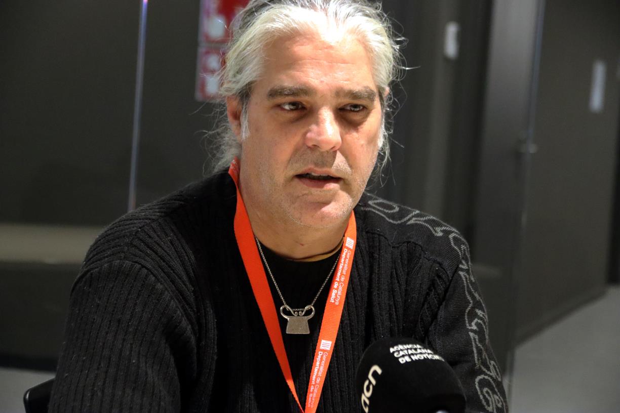 El subdirector general de Vigilància de Salut Pública, Jacobo Mendioroz, avisa que aquesta temporada de grip és la “pitjor” dels últims anys. ACN