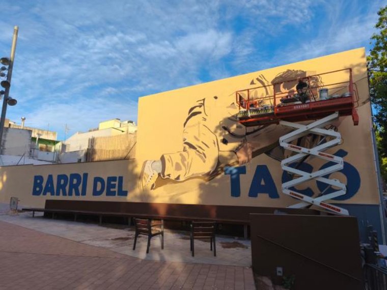 El Tacó estrena un mural participatiu que reforça la identitat i la cohesió veïnal. Ajuntament de Vilanova