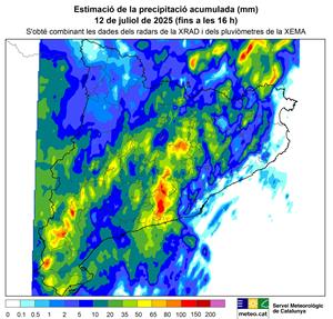 El temporal deixa més de 500 avisos als Bombers en dues hores, amb Vilanova i la Geltrú com a municipi més afectat. EIX